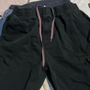 Men’s black cargo pants